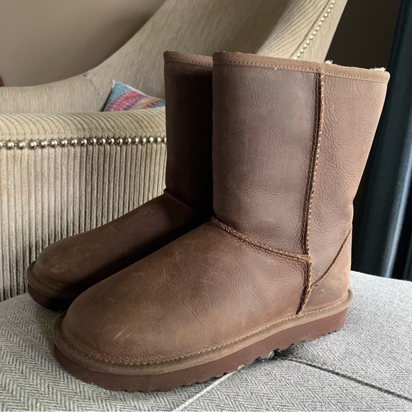 UGG Classic Short Leather - Picture 3 of 6